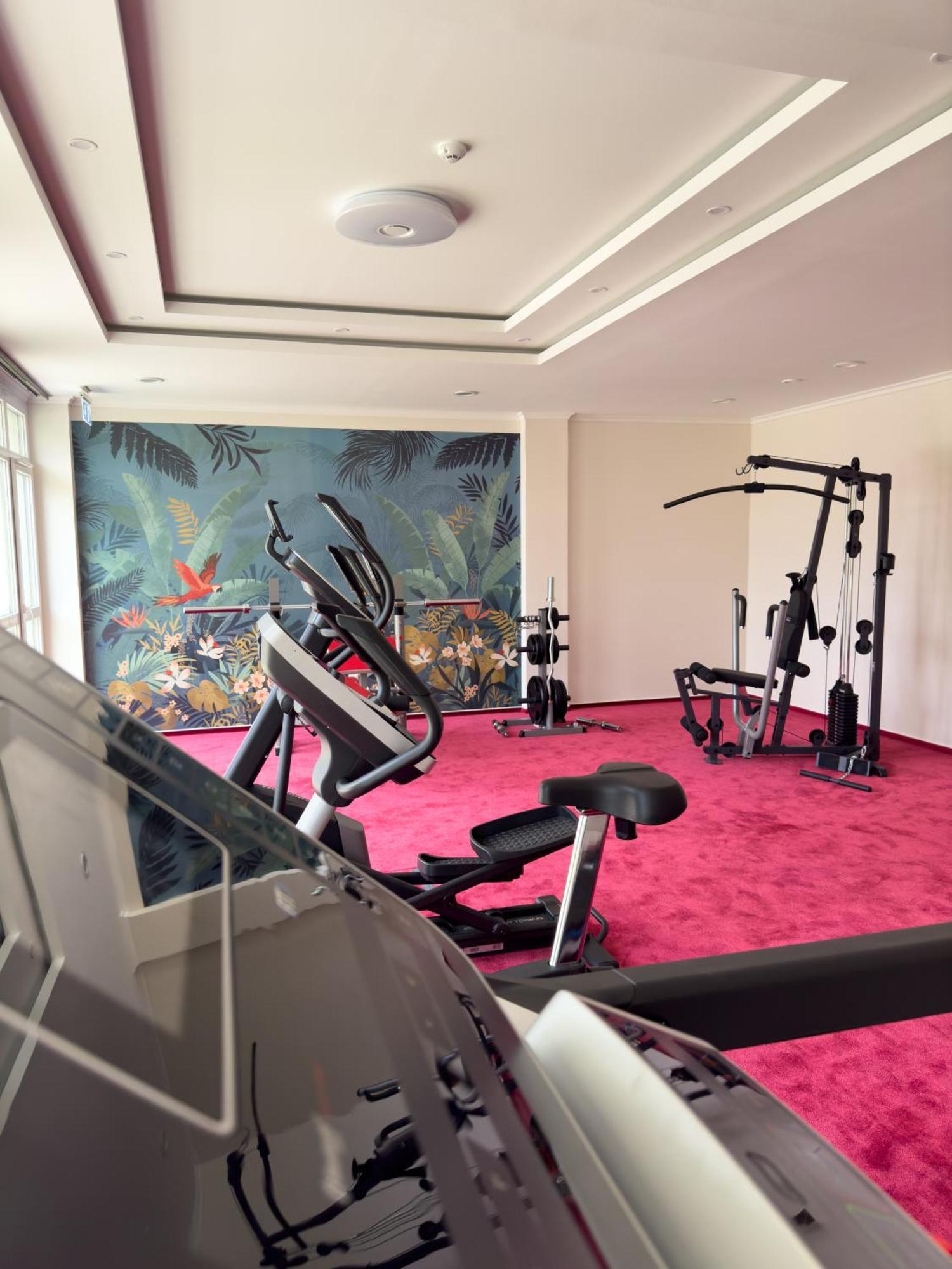 Hotel Aurora ميسكولك المظهر الخارجي الصورة