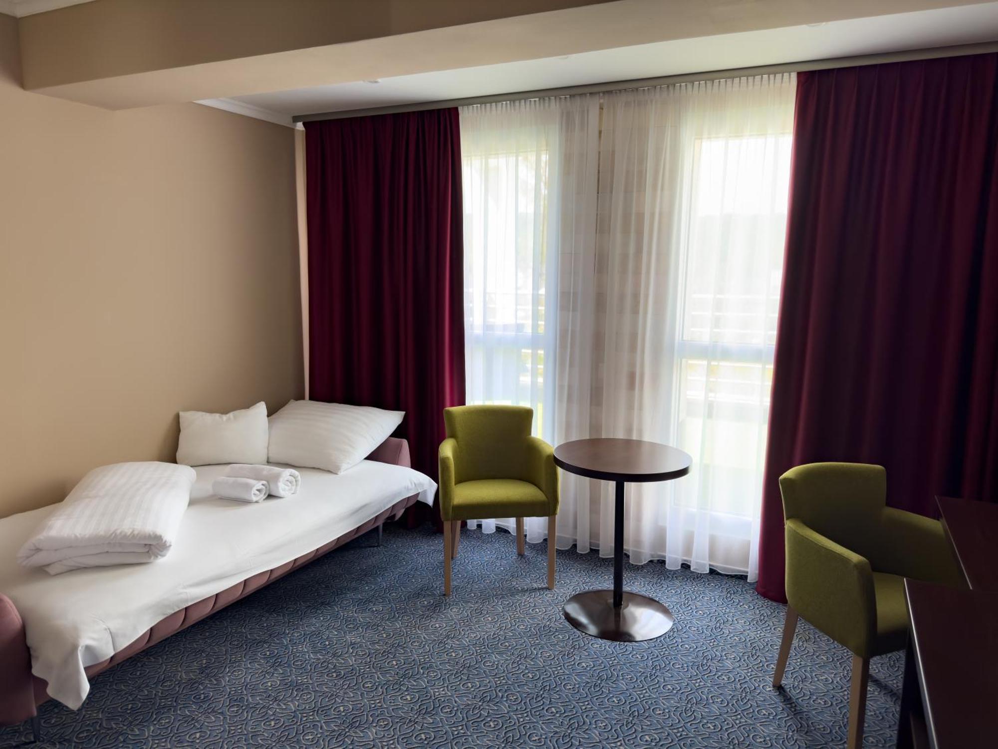 Hotel Aurora ميسكولك المظهر الخارجي الصورة