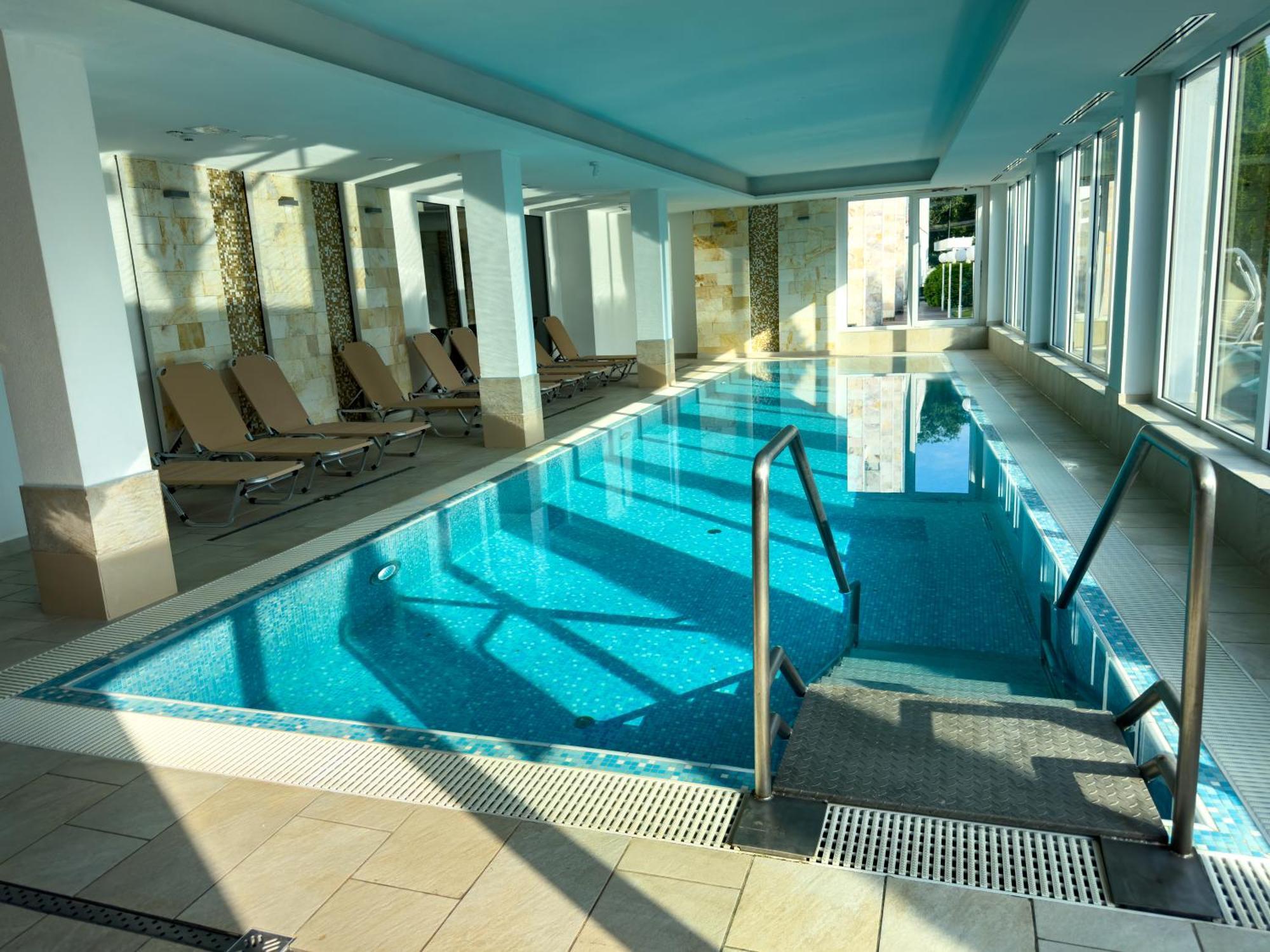 Hotel Aurora ميسكولك المظهر الخارجي الصورة