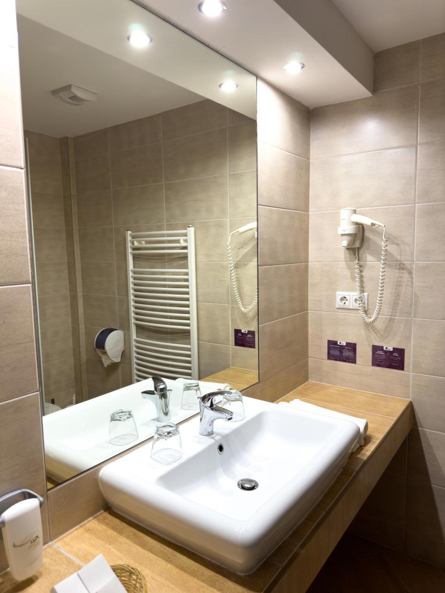 Hotel Aurora ميسكولك المظهر الخارجي الصورة