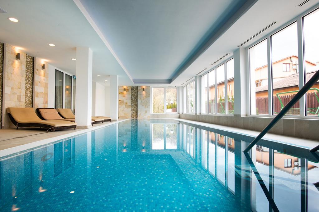 Hotel Aurora ميسكولك المظهر الخارجي الصورة