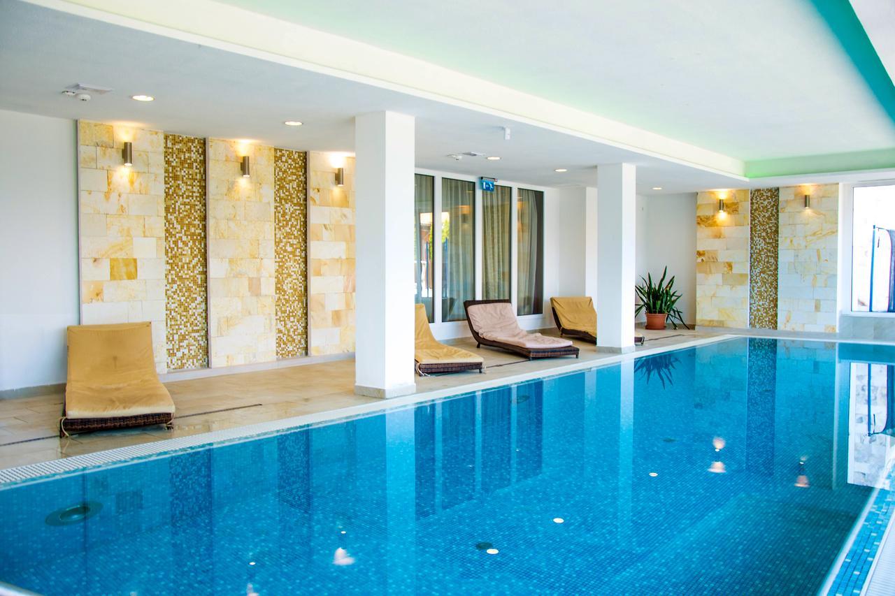 Hotel Aurora ميسكولك المظهر الخارجي الصورة