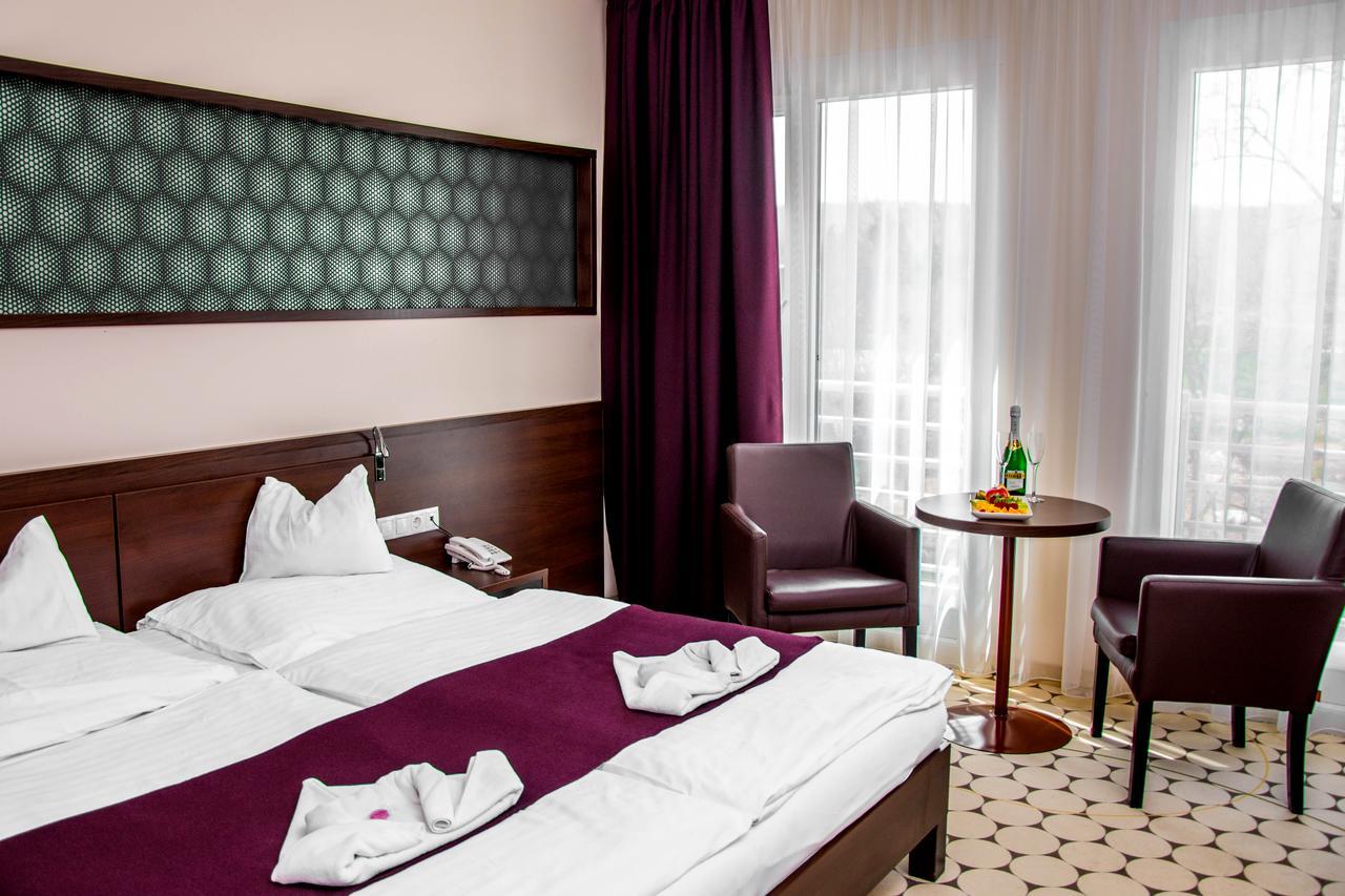 Hotel Aurora ميسكولك المظهر الخارجي الصورة