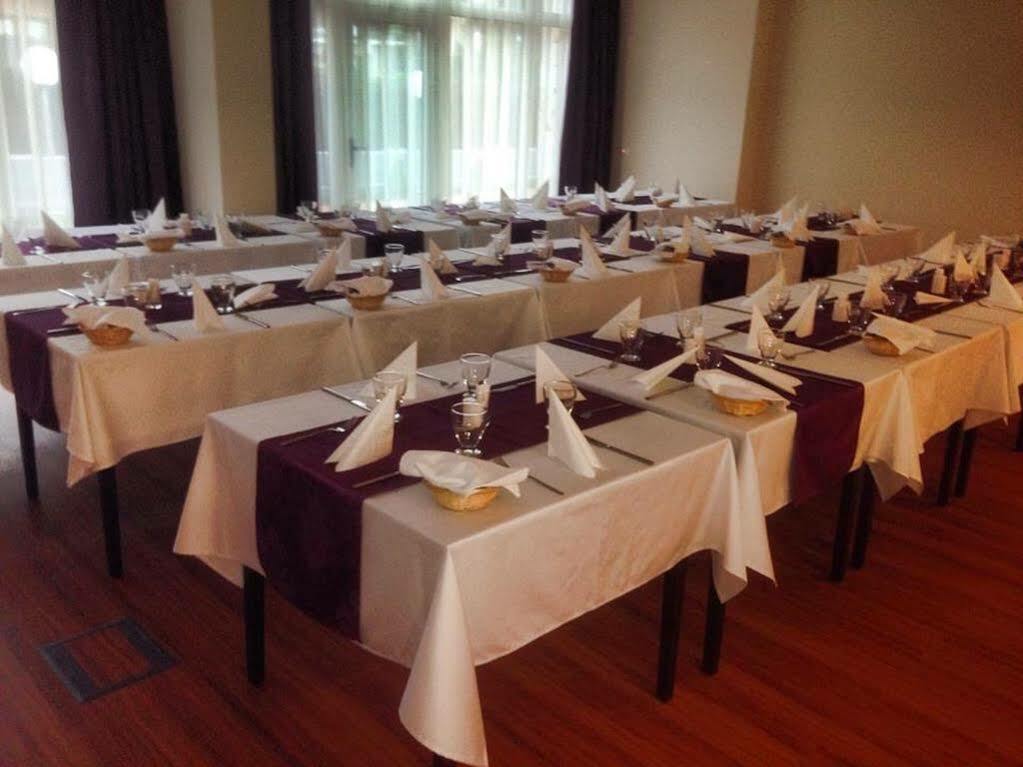 Hotel Aurora ميسكولك المظهر الخارجي الصورة